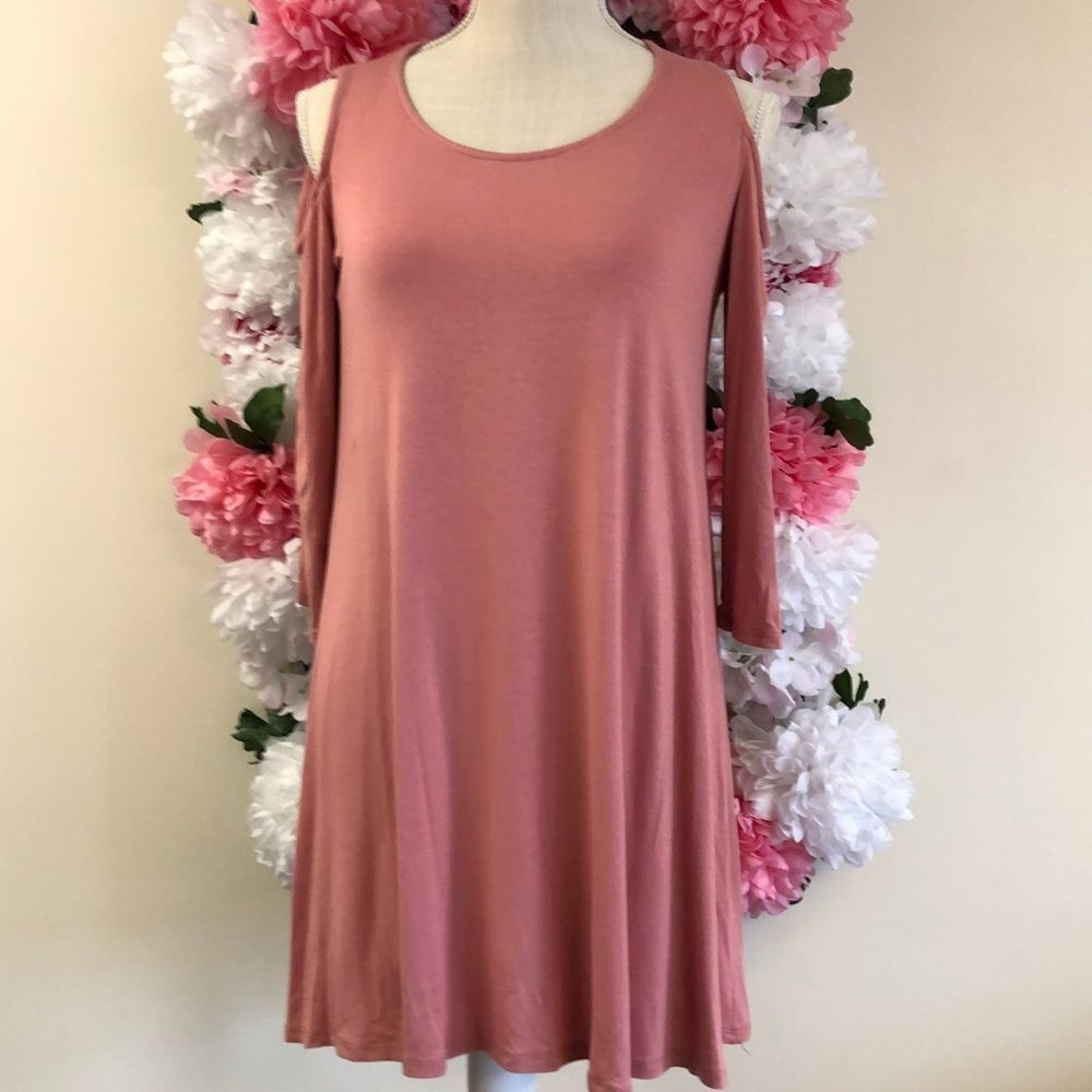 Heart & Hip Cold Shoulder Tunic Size Large